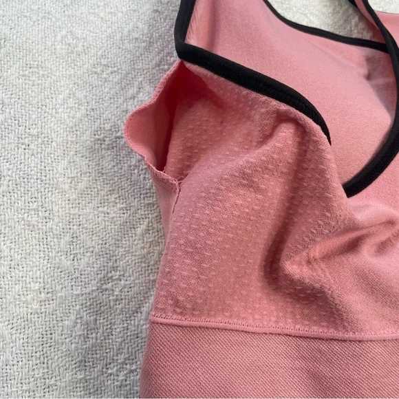 New Balance Women's Mauve Sports Bra
Sz XL ~ NWT ~ Workout - Picture 6 of 8